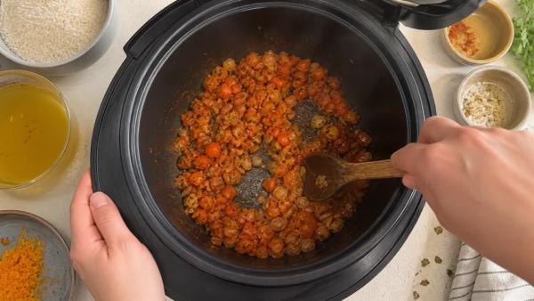 Step 5: Cook for another minute