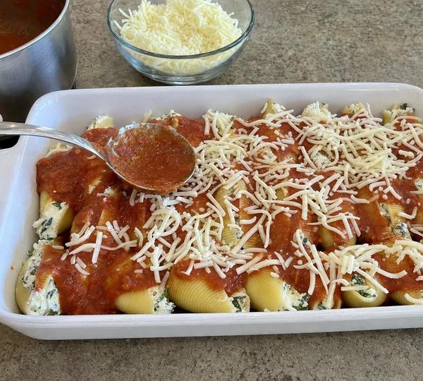 Step 4: Spoon remaining marinara