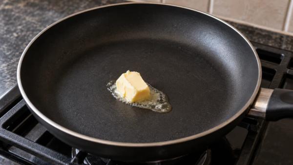 Step 7: Heat a non-stick frying pan