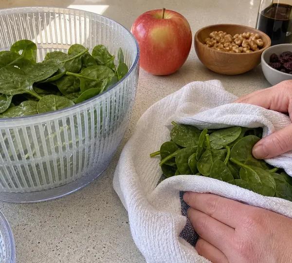 Step 1: Wash the Spinach