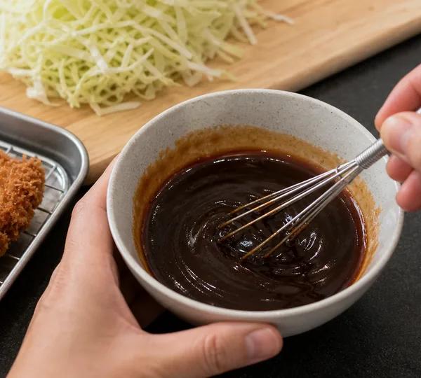 Step 4: Whisk the sauce