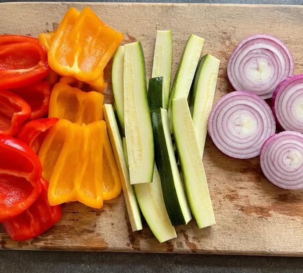Step 1: Cut the pepper into quarters