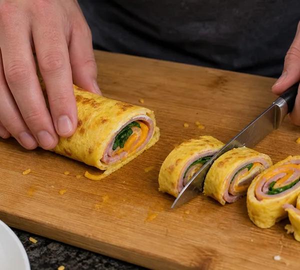 Step 3: Roll & slice