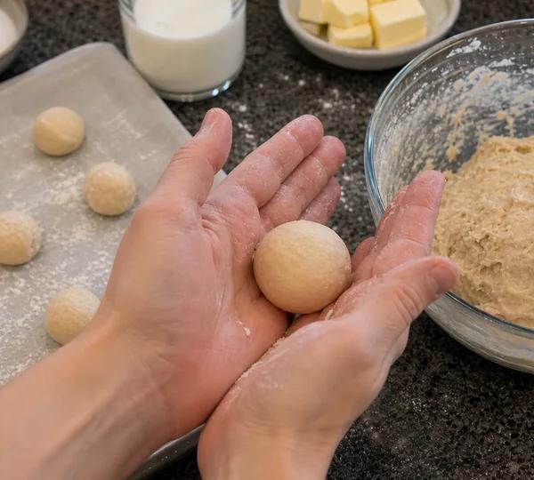 Step 4: Shape the Balls