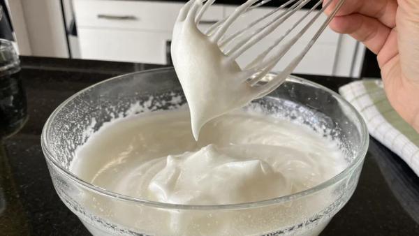 Step 5: Whip the Egg White