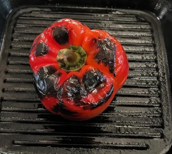 Step 3: Rub the pepper