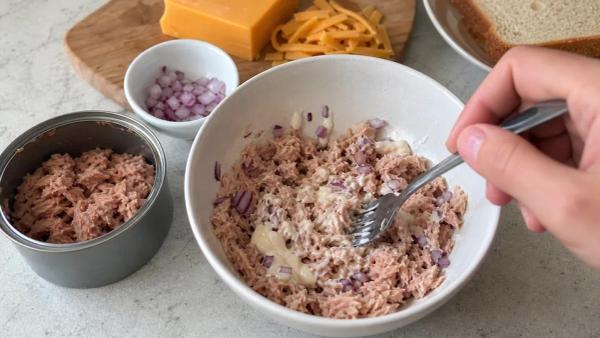 Step 1: Mix the tuna